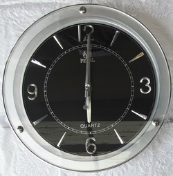 Часы настенные PW117