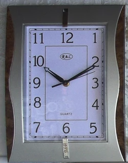 Часы настенные F389